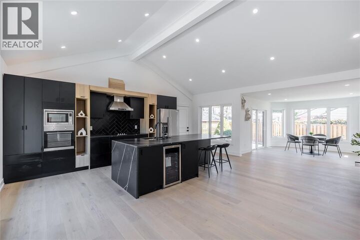 Photo de la propriété:  1566 Howston Avenue  ON N7V 3Y9 