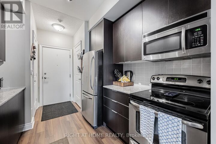 Property Photo:  16 Brookers Lane 2210  ON M8V 0A5 