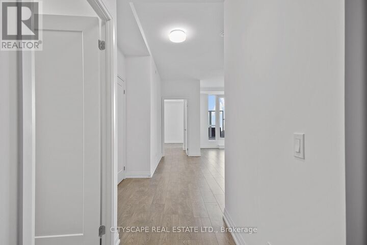 Property Photo:  286 Main Street 617  ON M4C 4X4 