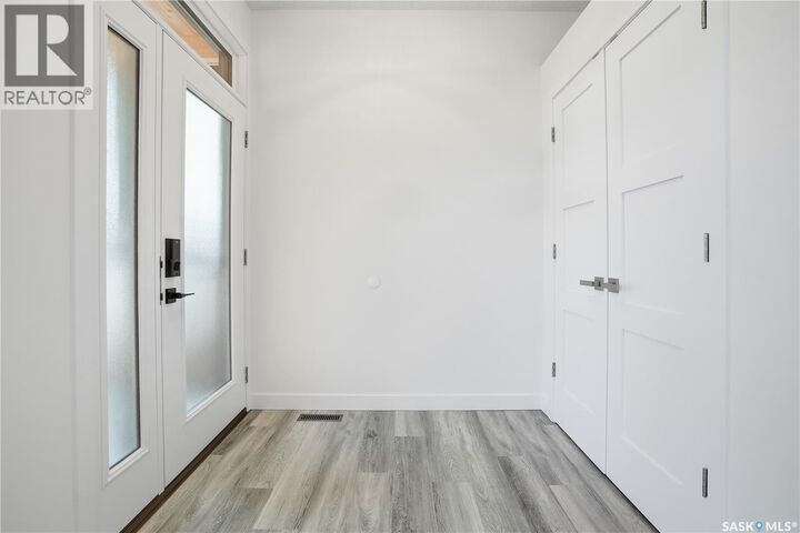 Photo de la propriété:  3130 Garnet Street  SK S4S 1X5 