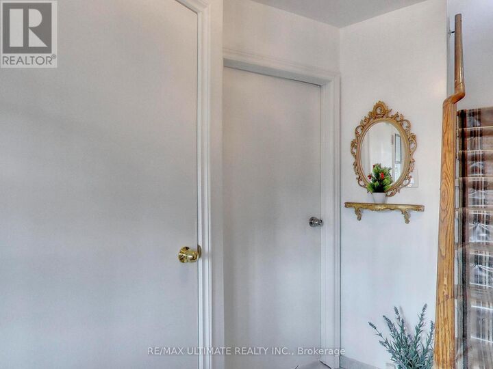 Property Photo:  1460 Davenport Road Apt #2  ON M6H 2H8 