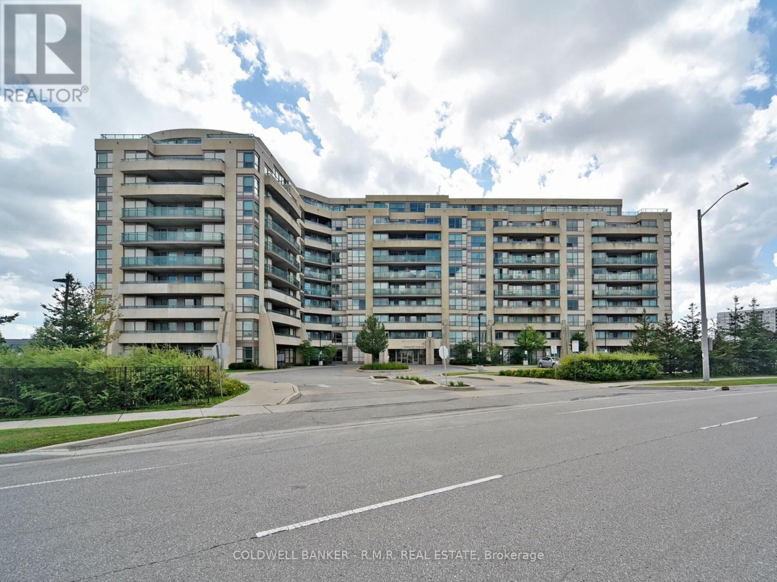 Property Photo: 75 Norman Bethune Avenue 211 ON L4B 0B6