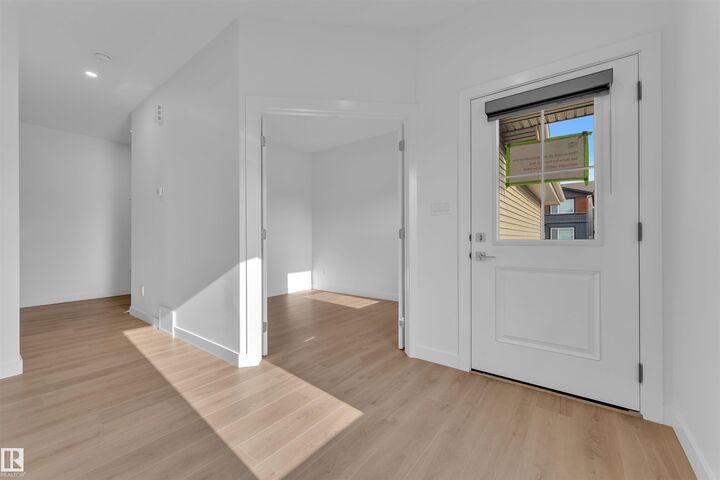 Property Photo:  2 Cobblestone Gate  AB T7X 3H1 