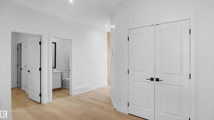 Property Photo:  2 Axelwood Crescent  AB T7X 4G4 