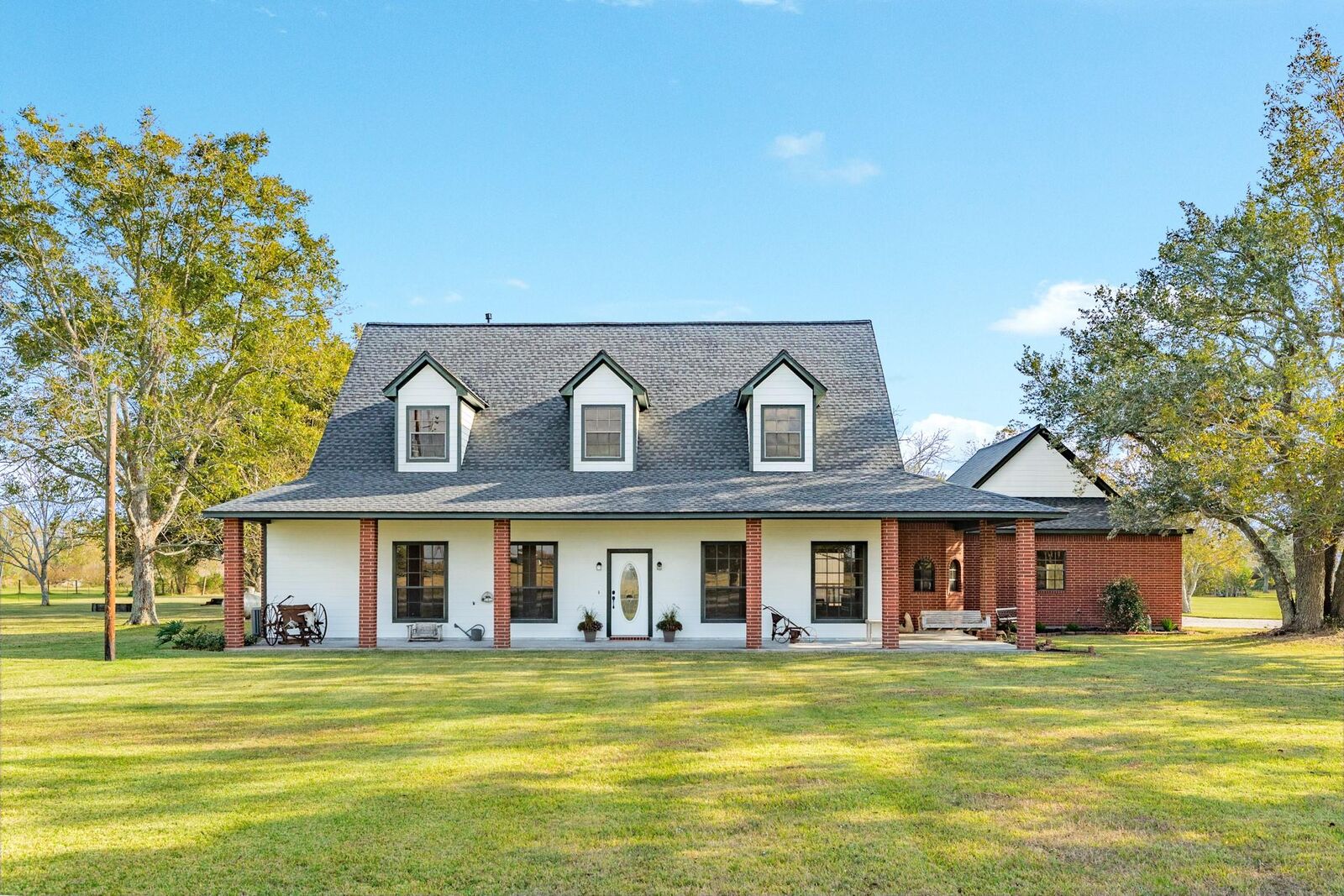Property Photo: 310 County Road 47 TX 77515