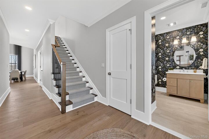 Property Photo:  1806 Soundview Court  NY 10598 