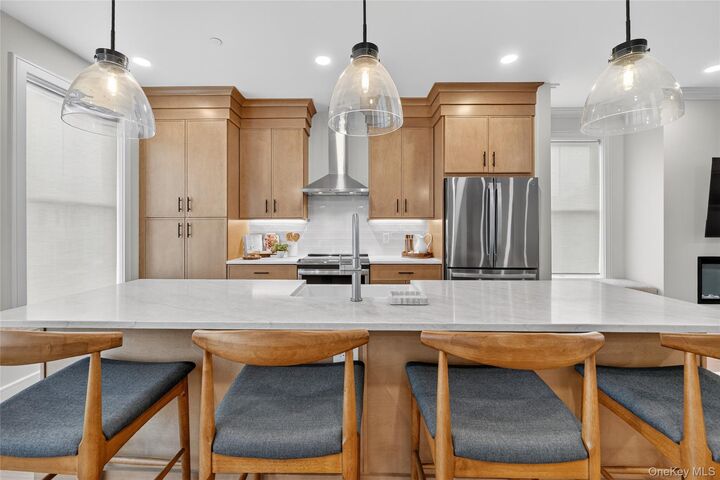 Property Photo:  1805 Soundview Court  NY 10598 