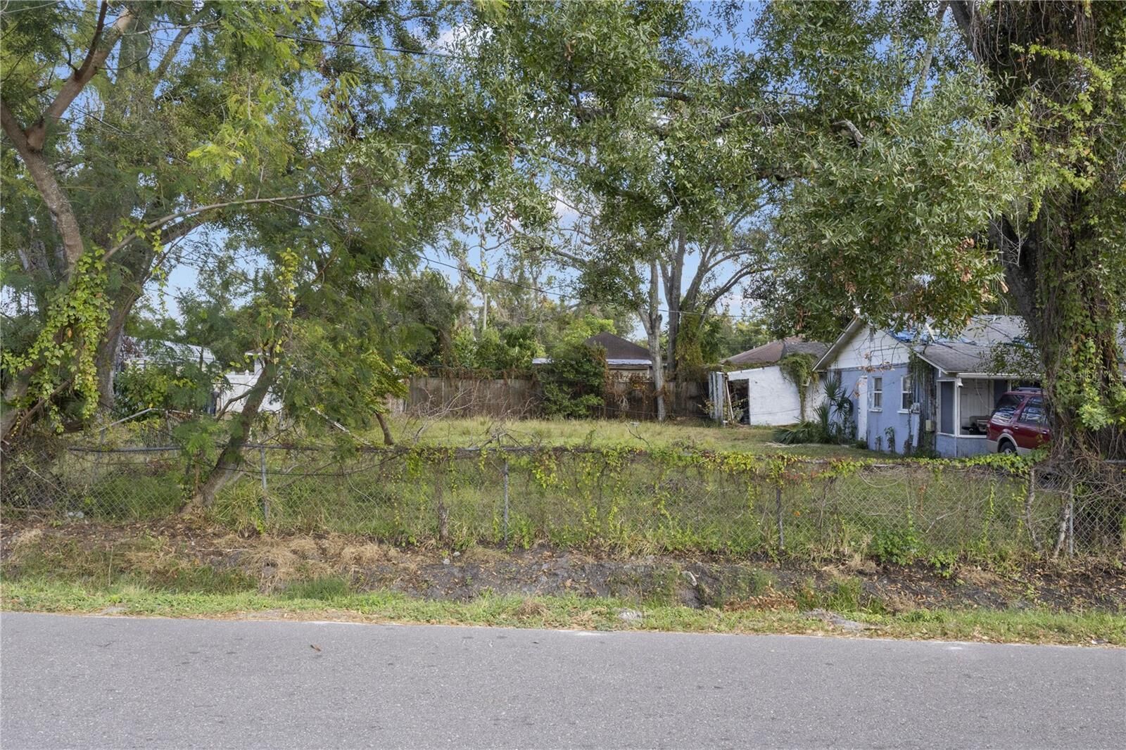 Property Photo: 3013 N 48th Street 1/2 FL 33605