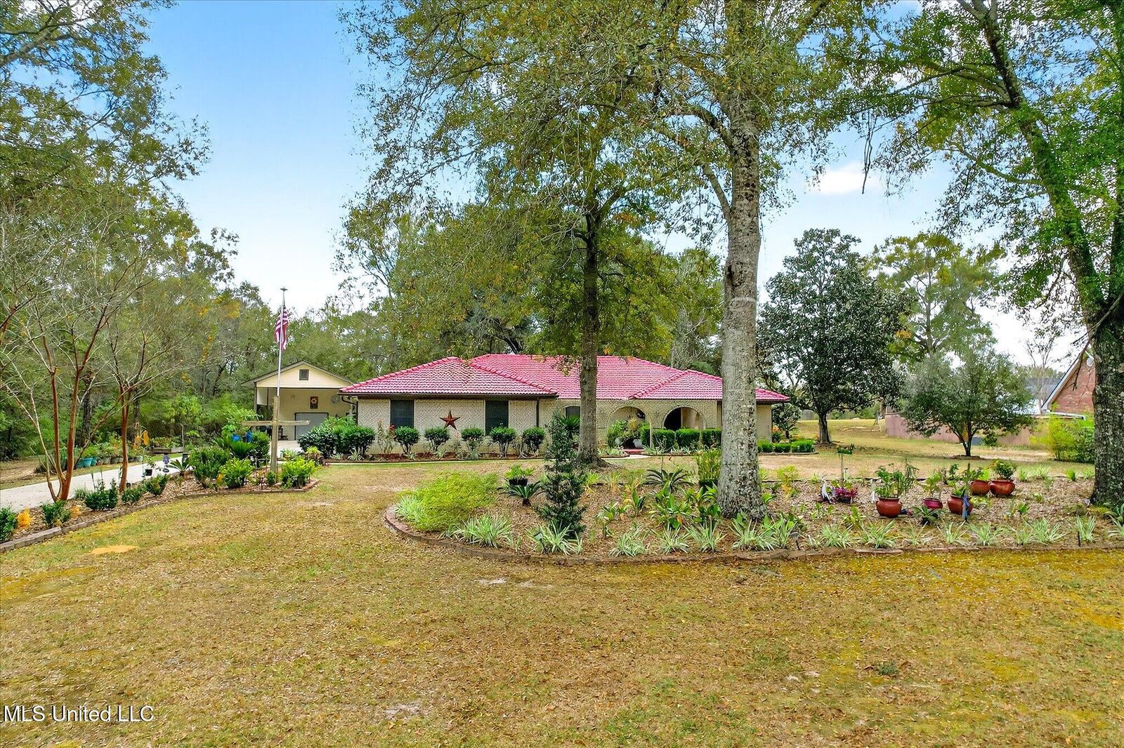 Property Photo:  18581 W Wortham Road  MS 39574 