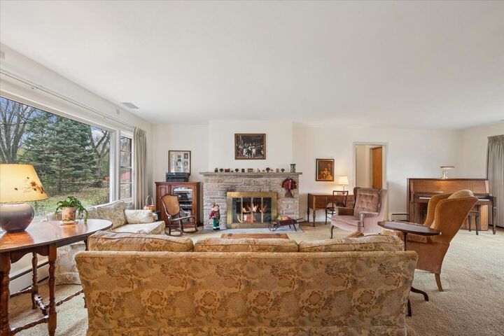 Property Photo:  223 S Glendale Avenue  IL 60010 