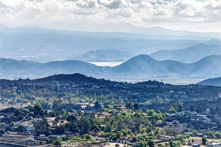 Property Photo:  31960 Via Del Senor  CA 92548 