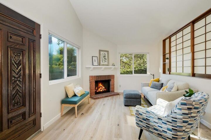 Property Photo: 8370 Via Sonoma F CA 92037