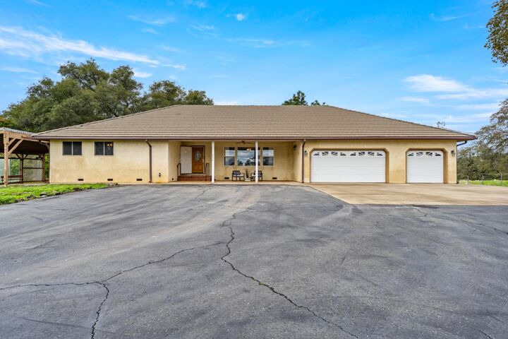 Property Photo:  6170 South Shingle Rd  CA 95682 