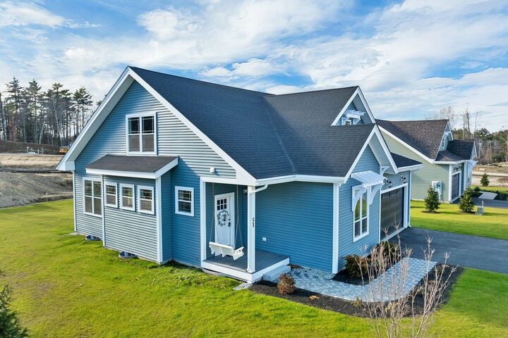 Property Photo: 51 Lady Walsingham Way NH 03246