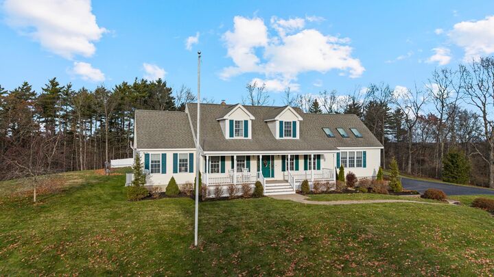 Property Photo:  111 Sandown Road  NH 03036 