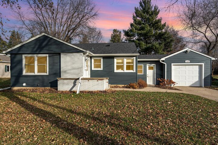 1105 College Street  Northfield MN 55057 photo