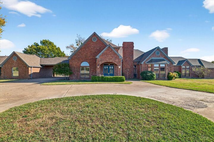 Property Photo:  1500 Eden Ridge  TX 75009 