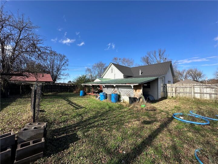 Property Photo: 111 W Cleveland Street AR 72753