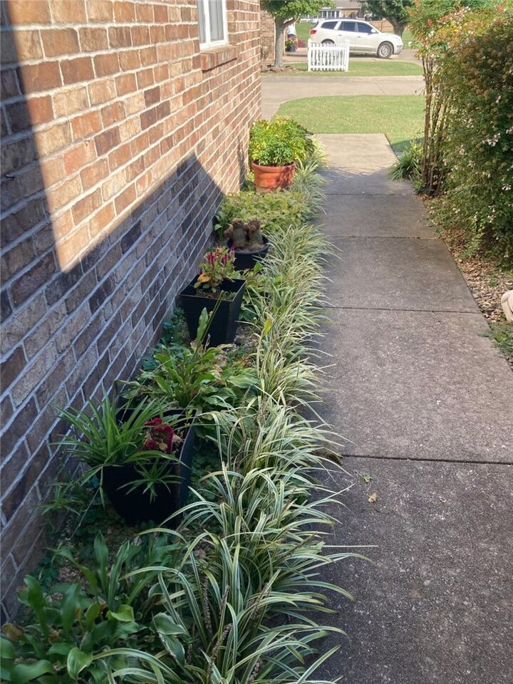 Property Photo:  1020 W Cypress Street 3  AR 72756 