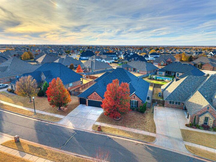 Property Photo: 19541 Talavera Lane OK 73012