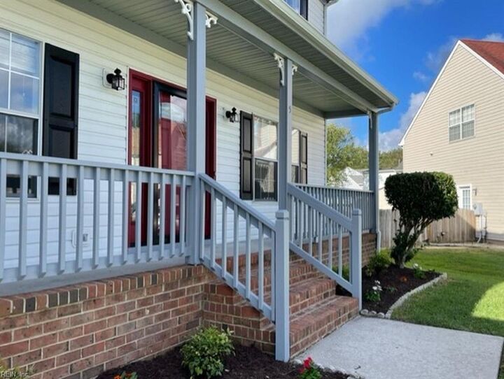 Property Photo: 5 Keel Ct VA 23703