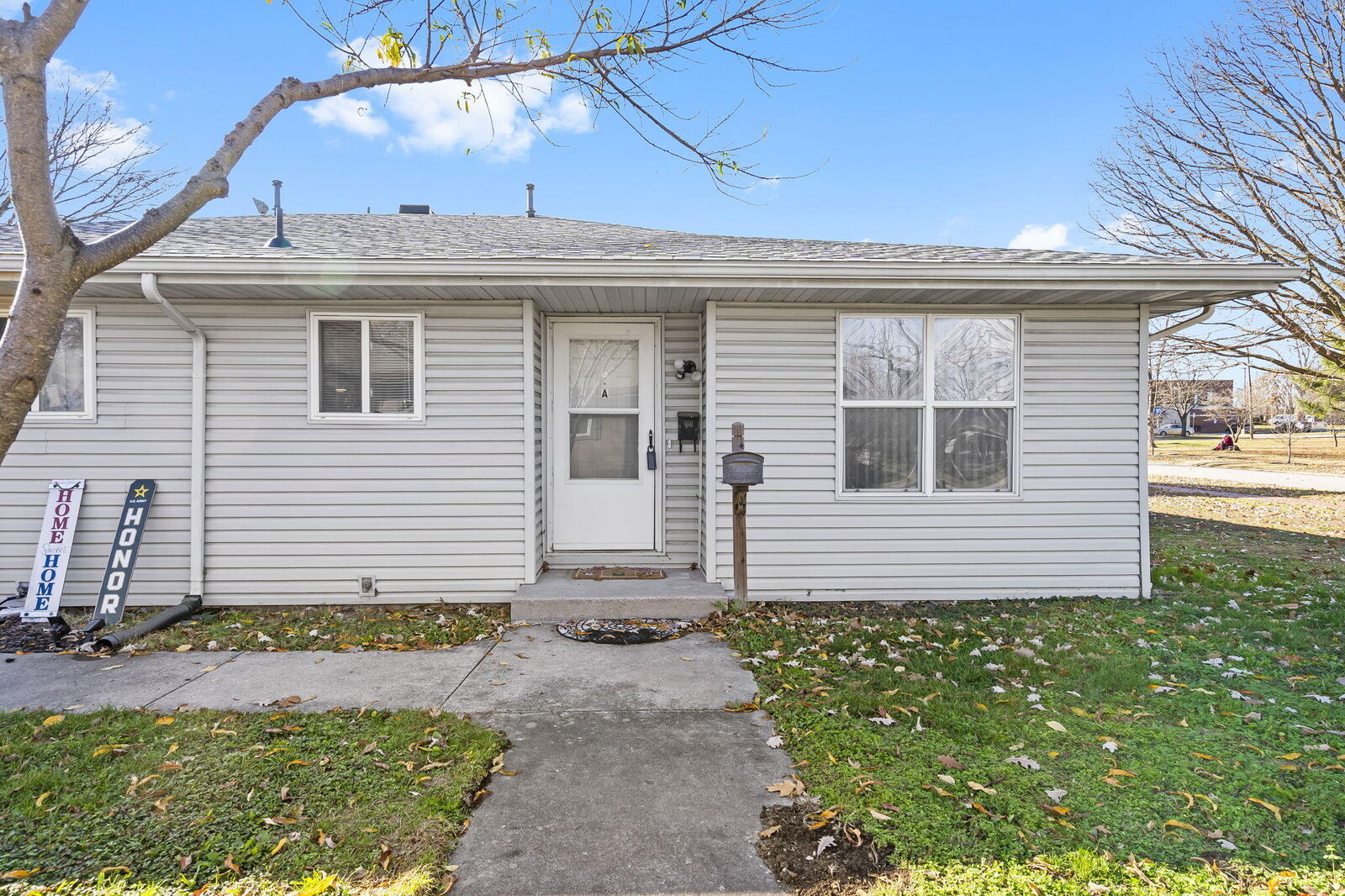 Property Photo: 716 E Locust Street MO 65803
