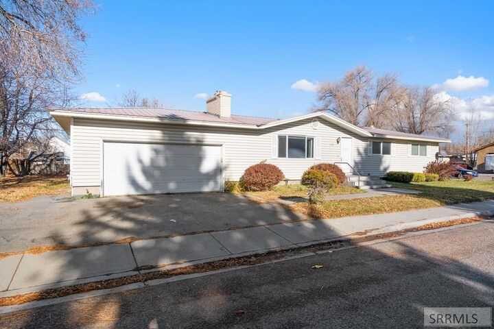 Property Photo:  133 Smith Street  ID 83443 