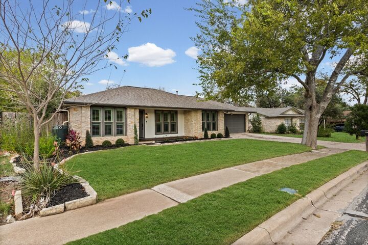 Property Photo:  11004 Rustic Manor Lane  TX 78750 