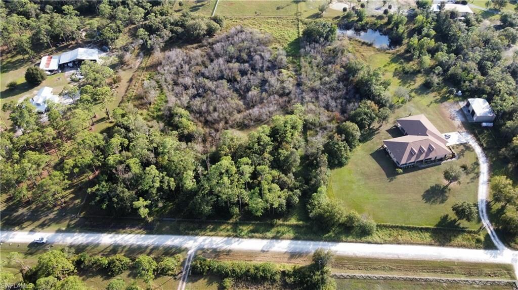 Property Photo:  9750 Quail Hollow Rd  FL 33917 
