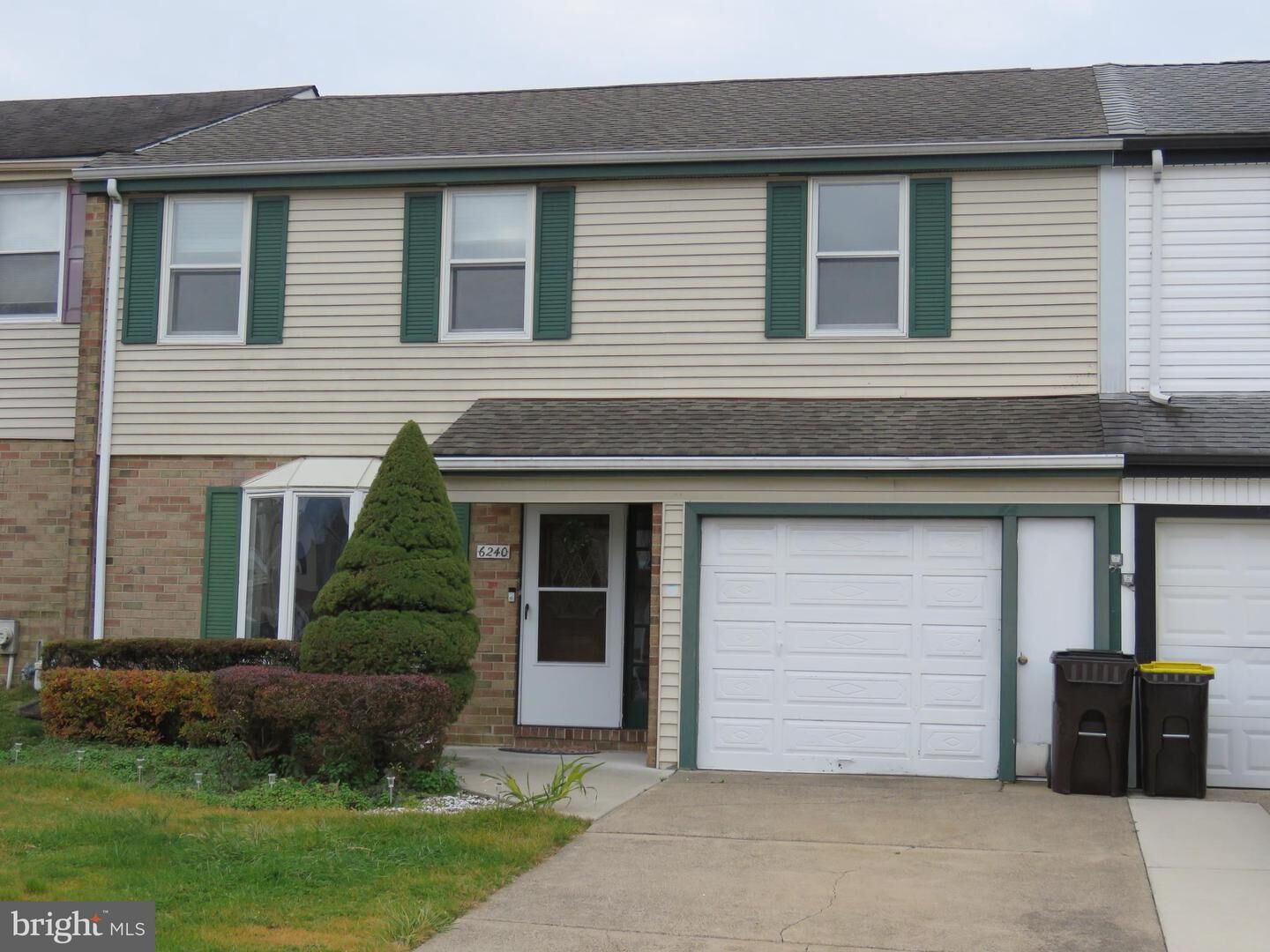 Property Photo:  6240 Patrick Henry Court  PA 19020 