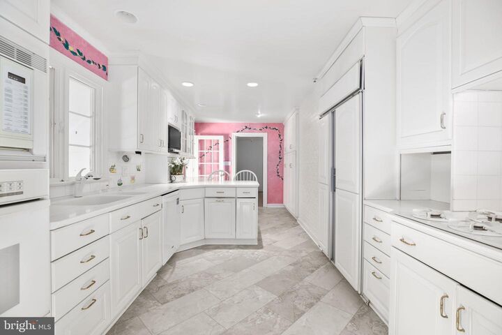 Property Photo:  4004 Longwood Drive  VA 22408 