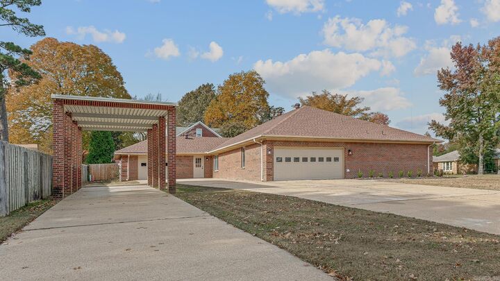 Property Photo: 401 Brentwood Drive AR 72404