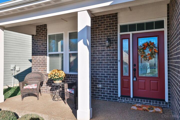 Property Photo:  1016 Chatham Lane  OH 45245 