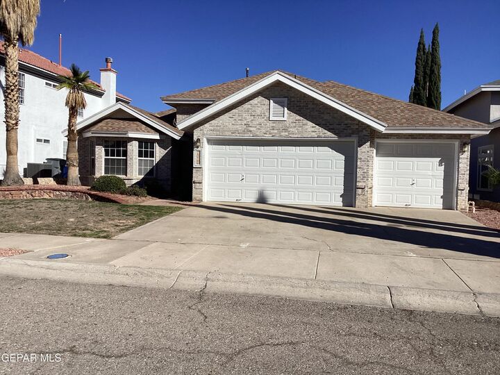 Property Photo: 1936 Shadow Ridge Drive TX 79938