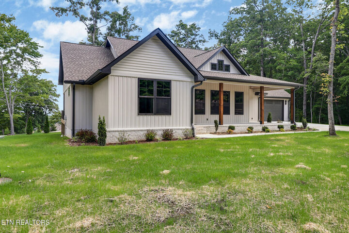 Property Photo: 124 Markham Lane TN 38558