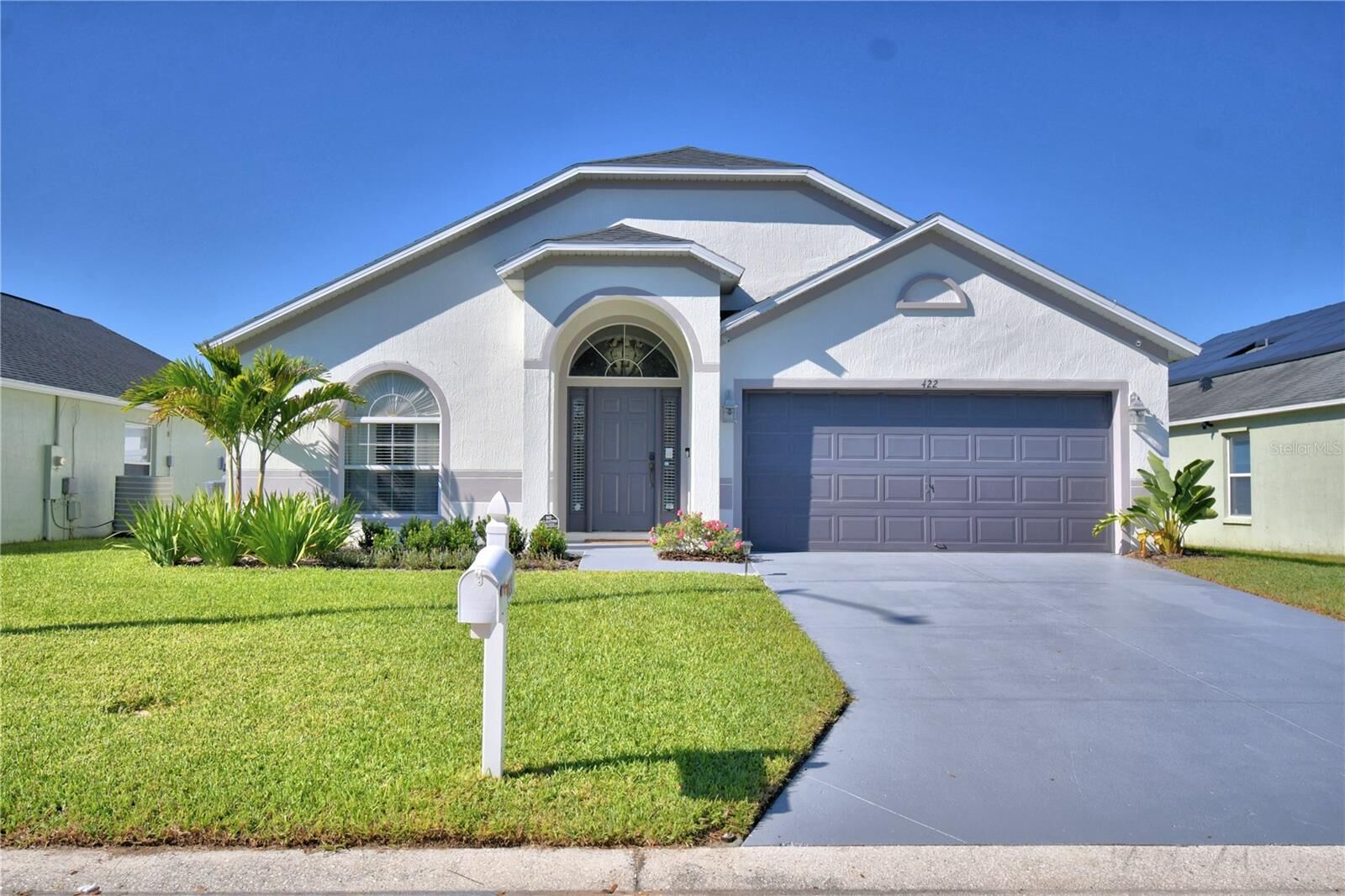 Property Photo:  422 Delancey Drive  FL 33837 