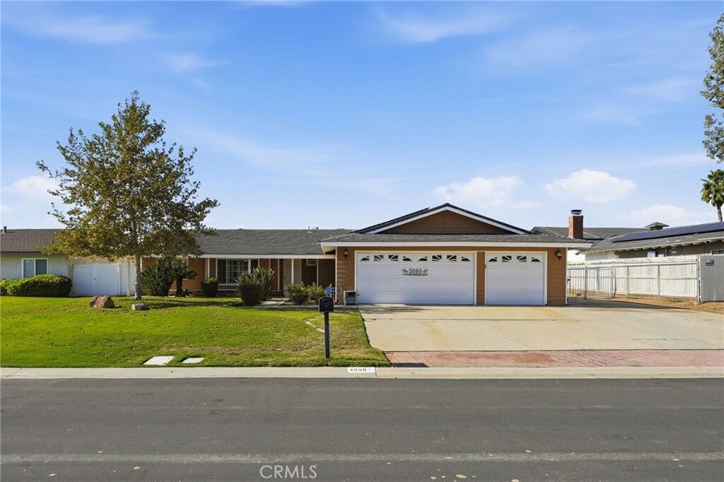 Property Photo:  3090 Bronco Lane  CA 92860 