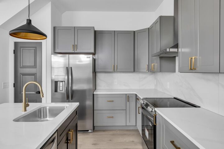 Property Photo:  2110 11th Ave N B  TN 37208 