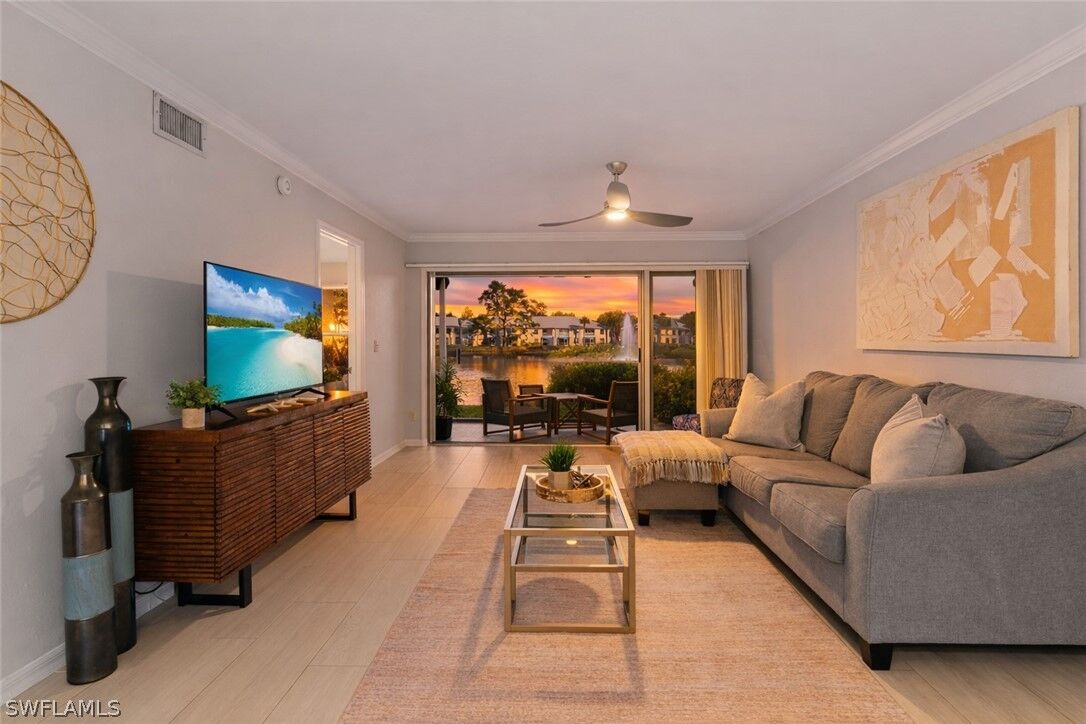 Property Photo: 816 Gulf Pavilion Drive 102 FL 34108