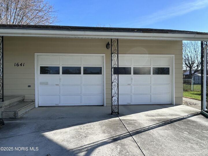 Property Photo:  1641 Cherry Lane  OH 45840 