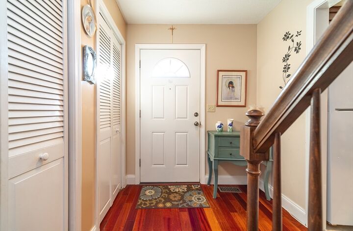 Property Photo:  172 Beekman Dr 172  MA 01001 