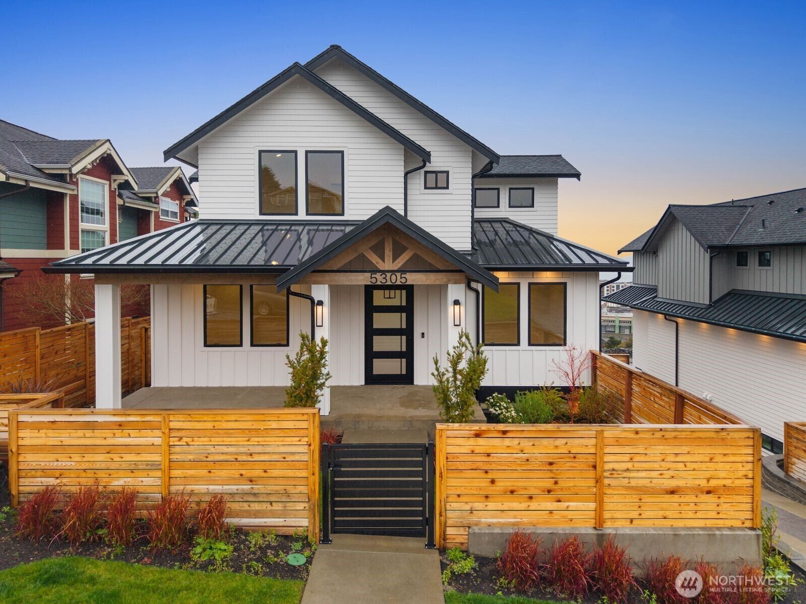 Property Photo: 5305 N Commercial WA 98407