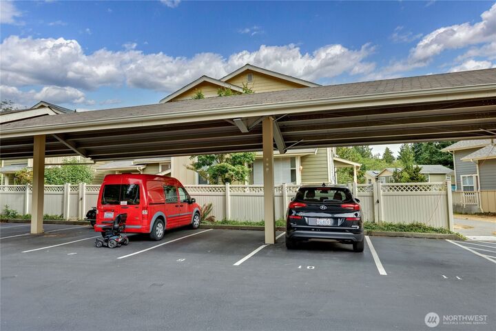 Property Photo:  7701  Beacon Place NE 103  WA 98311 