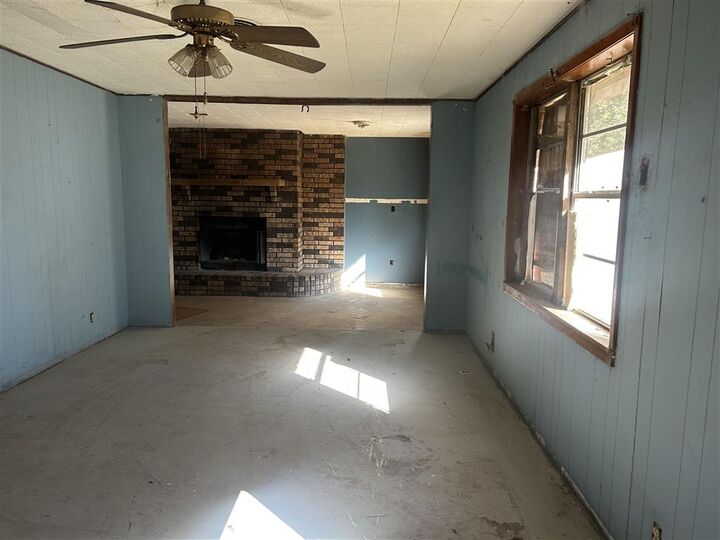 Property Photo: 4424 Hwy 12 LA 70661