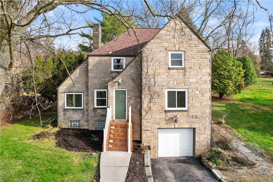 Property Photo:  1761 Bower Hill Rd  PA 15243 