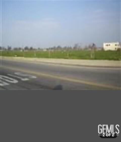 Property Photo:  900 E Planz Rd  CA 93307 