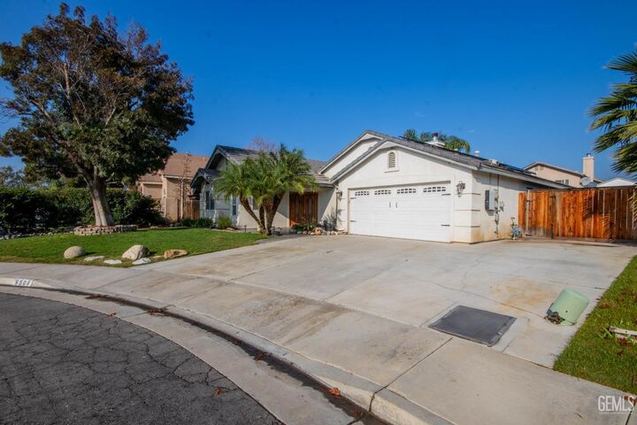 Property Photo: 9508 Bard Court CA 93311