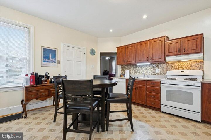 Property Photo:  27 S Merion Avenue  PA 19010 