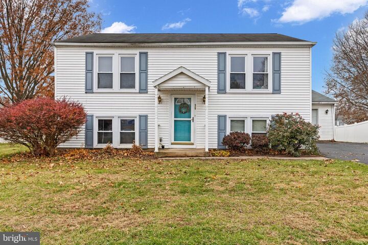 20 Bayberry Drive  Mechanicsburg PA 17050 photo