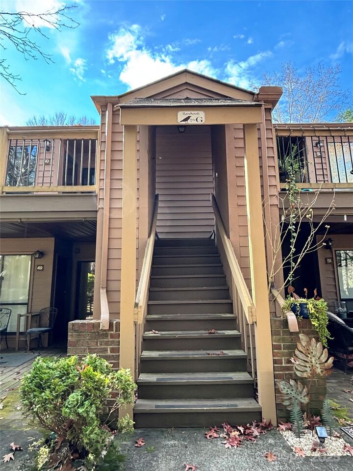 Property Photo:  50 Ravencroft Lane  NC 28803 